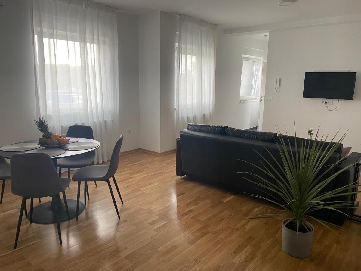 Appartement Penthouse West S à Varaždin Extérieur photo
